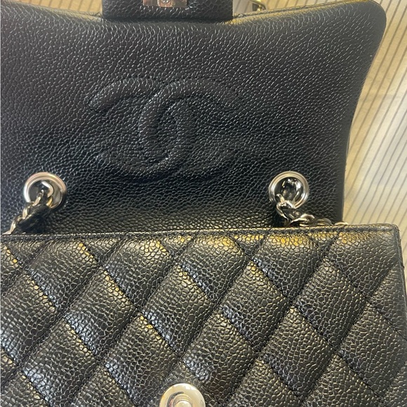 Classic Flap Quilted Crossbody Bag - Picture 4 of 7